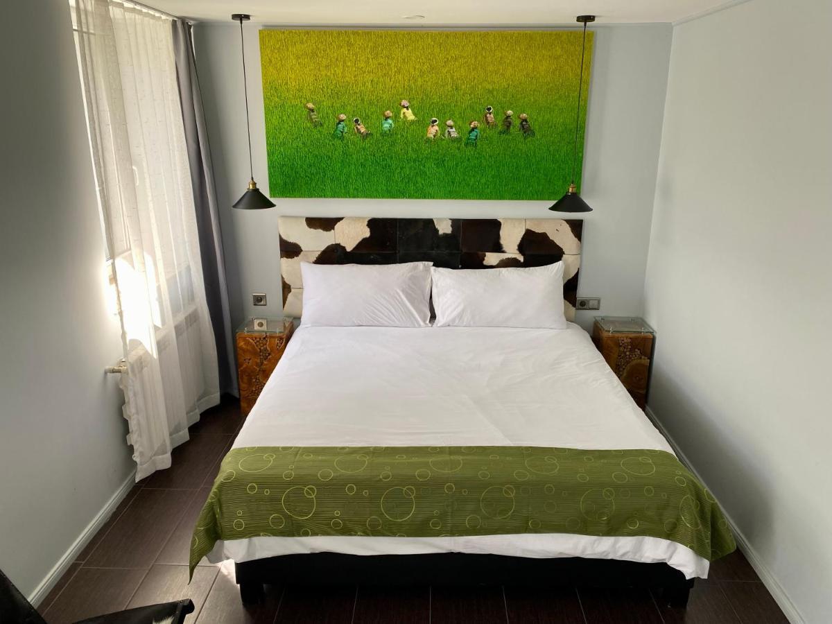 Апарт готель The One Apartman (Adults Only) Шіофок Екстер'єр фото